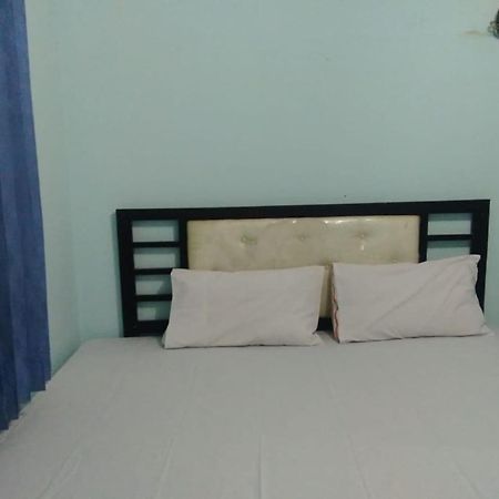 Oyo 90766 Gardenia Boarding House Hotel Purwokerto Kültér fotó