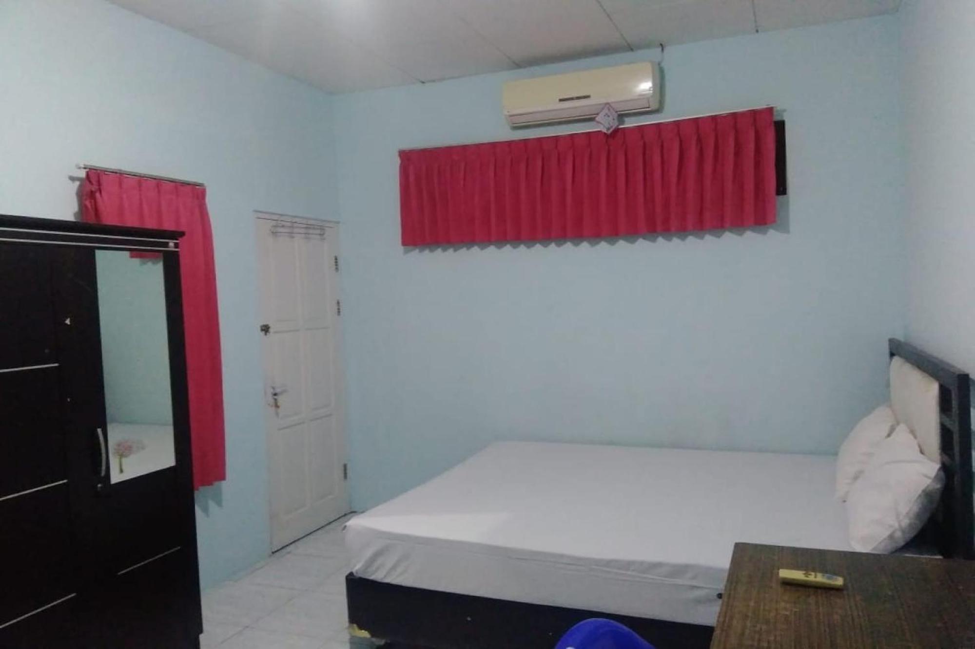 Oyo 90766 Gardenia Boarding House Hotel Purwokerto Kültér fotó