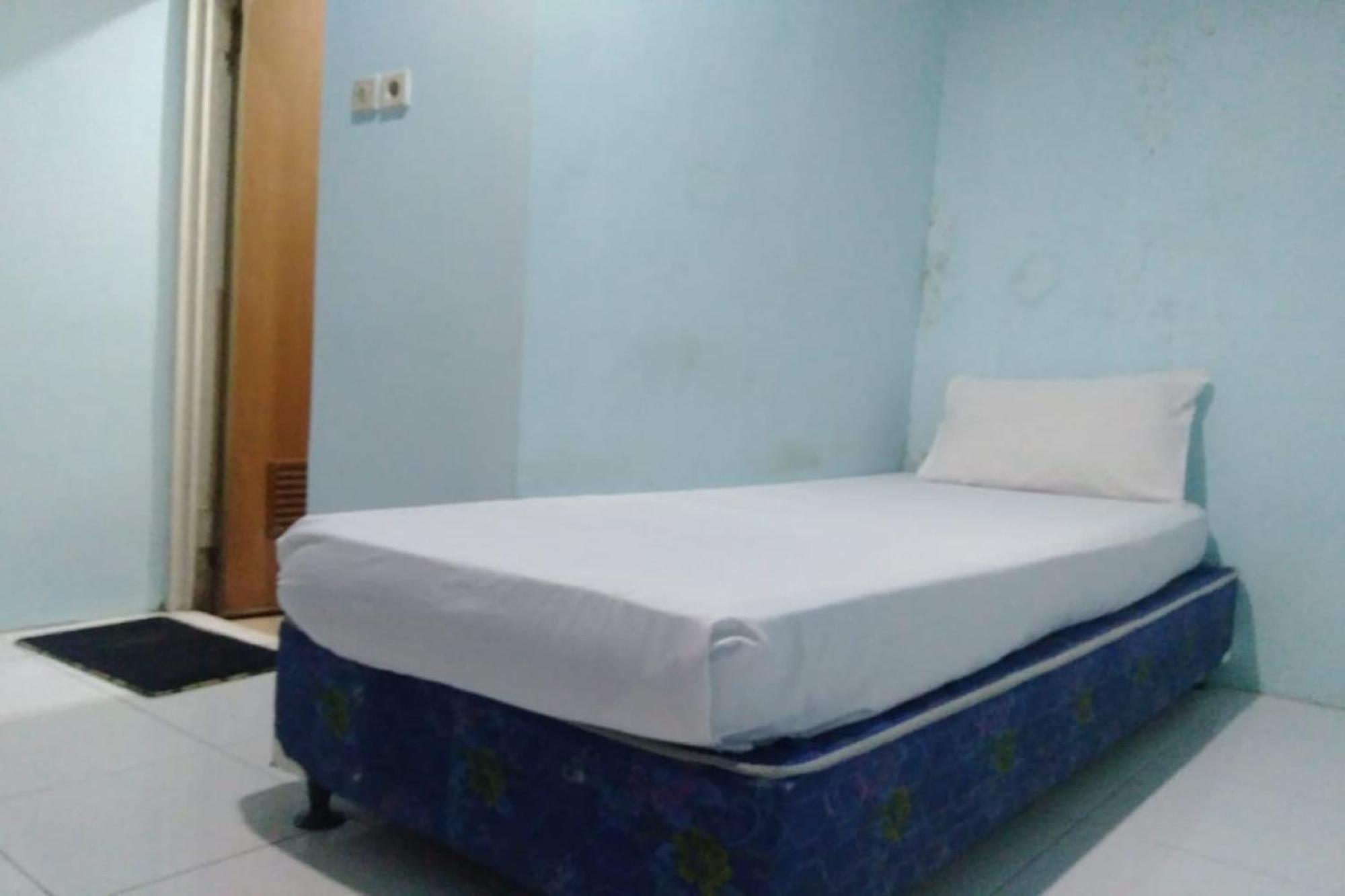 Oyo 90766 Gardenia Boarding House Hotel Purwokerto Kültér fotó