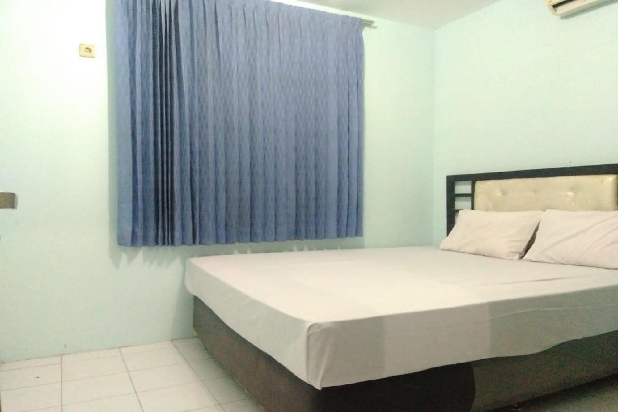 Oyo 90766 Gardenia Boarding House Hotel Purwokerto Kültér fotó
