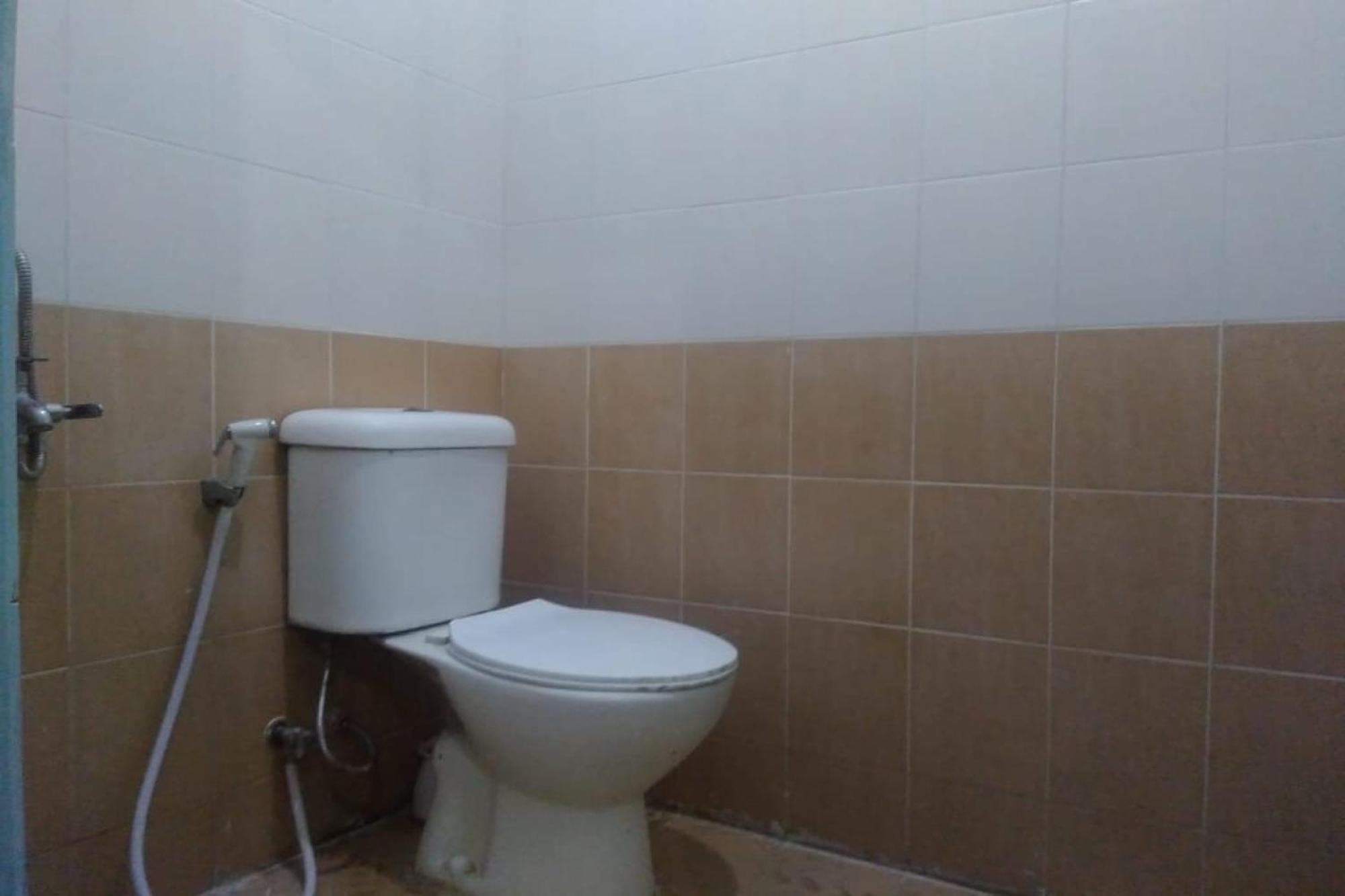Oyo 90766 Gardenia Boarding House Hotel Purwokerto Kültér fotó